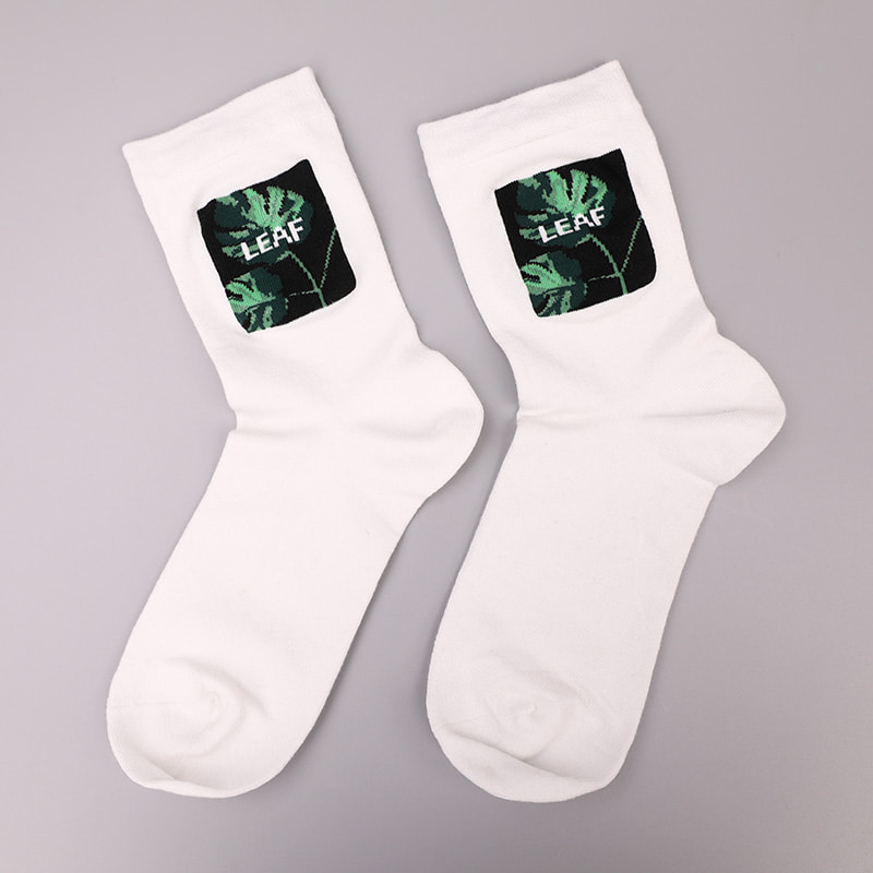 Zacht gesponnen zijde, nylon omwikkeld met spandex imitatie 3D-geprinte jacquard, met de hand gestikte herfst- en winterherensokken WSD2850